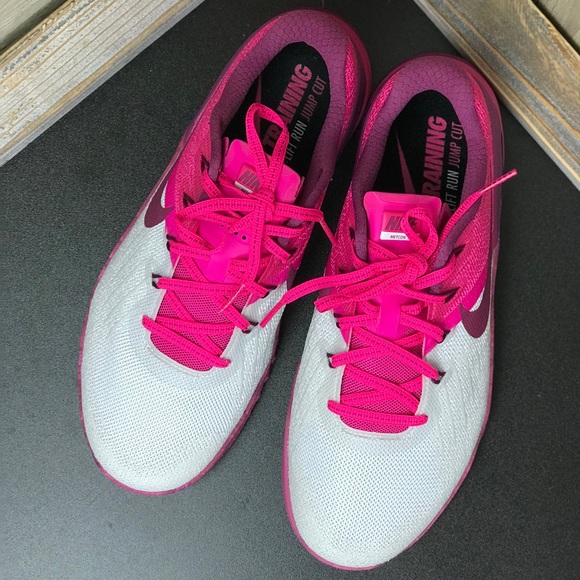 nike metcon 4 pink foam